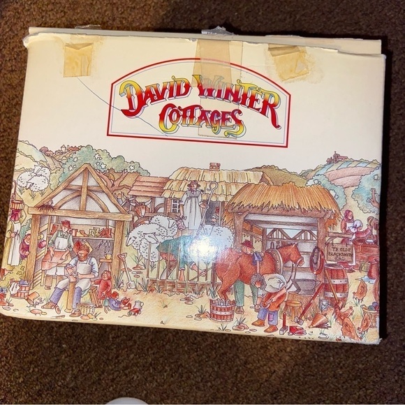 1991 David Winter “Moonlight Haven” English Cottage is handmade, hand-painted. - Picture 11 of 16